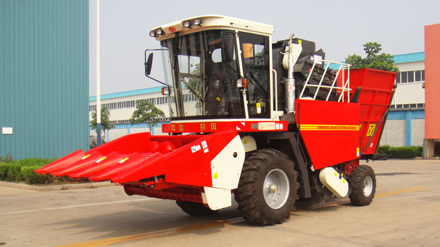 4YZP-4A型自走式玉米收成机